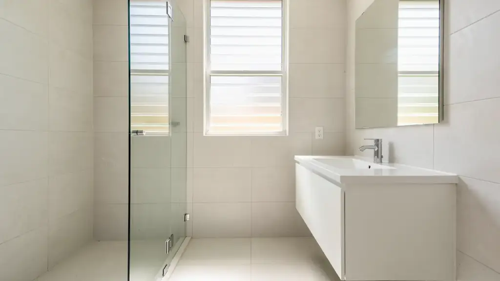 Bathroom remodeling in a Miami home